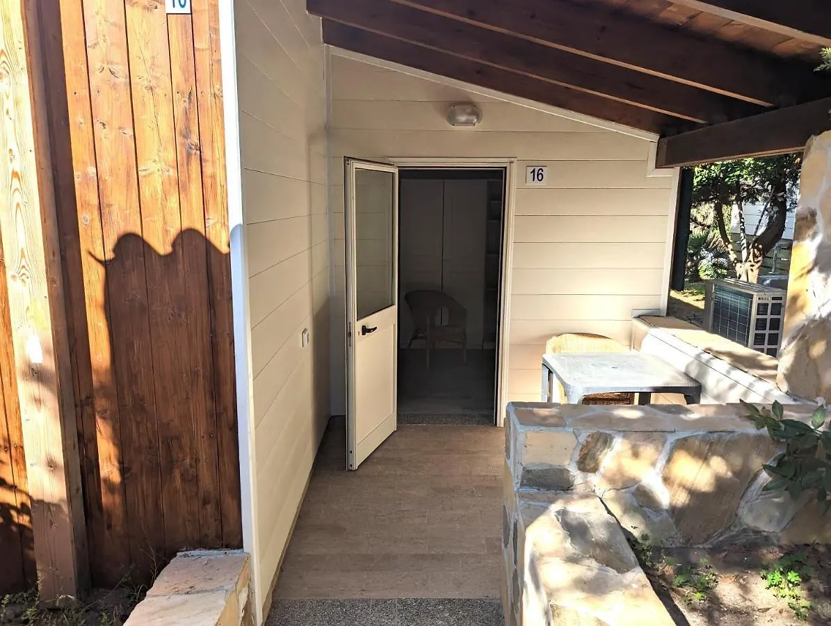 Villaggio Camping Torre Del Porticciolo Порто-Конте 4*,