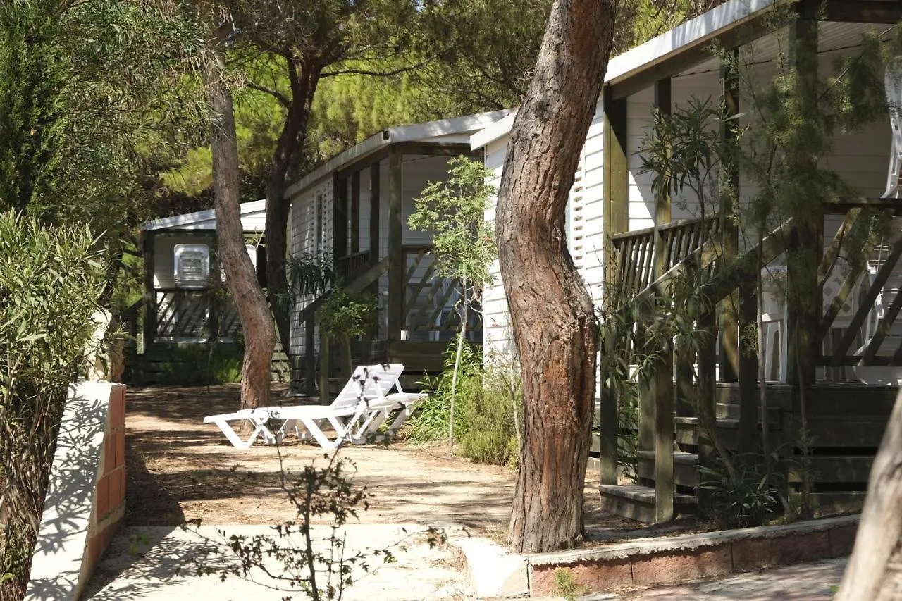 Villaggio Camping Torre Del Porticciolo Порто-Конте Кемпинг